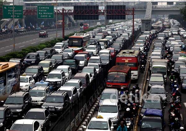 Demo Perangkat Desa di DPR Bikin Macet