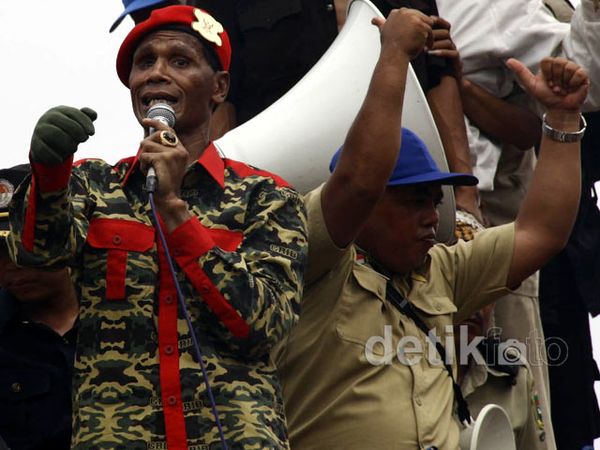 Hercules Nongol di Demo Kades