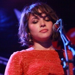 Norah Jones: Ravi Shankar Akan Selalu Kurindukan