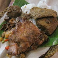 Mlekoh Sedep Gudeg Yu Narni