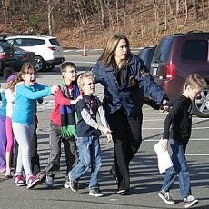 Selamatkan 15 Murid dari Tembakan Brutal, Guru Musik Ini Dijuluki Pahlawan