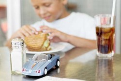 5 Cara Cerdas Batasi Asupan Gula dalam Diet Anak