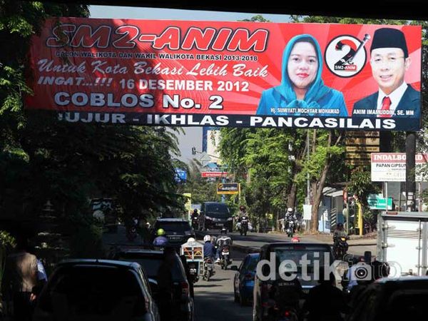 Jelang Pilkada Bekasi, Spanduk Kampanye Masih Bertebaran