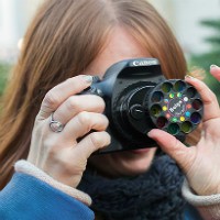 Setelah iPhone, Holga Boyong Efek Lo-Fi ke DSLR