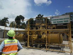 Ini Tempat Latihan Mengendarai Truk Raksasa