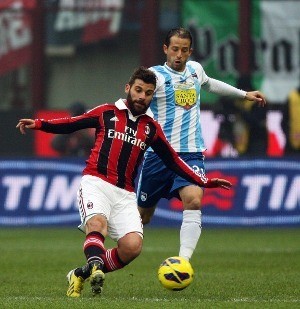 Dua Gol Bunuh Diri Bantu Milan Tundukkan Pescara