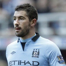Kolarov Dituduh Berbuat Rasis terhadap Suporter Newcastle