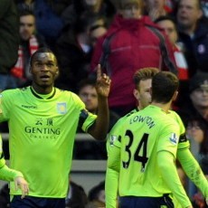 Lambert Puji Villa yang Tampil Luar Biasa