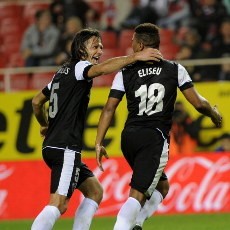 Malaga Tundukkan Sevilla 2-0