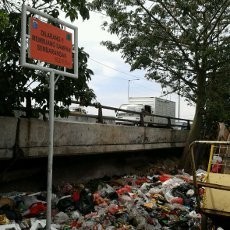 Jokowi Datang Sampah Menghilang, Jokowi Pulang Sampah pun Datang
