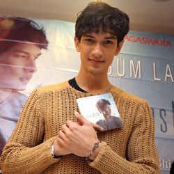 Solo Karier, Dimas Beck Rilis Album Dari Hati