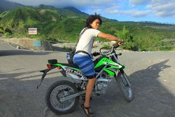 Brum! Serunya Geber Motor Trail di Kampung Mbah Maridjan