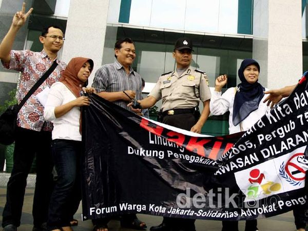 Aksi Damai Dukung Zona Bebas Asap