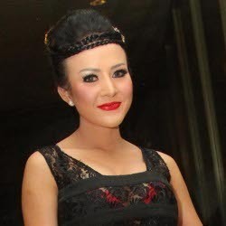 Secara Fisik Sehat, Cynthiara Alona Tekanan Batin