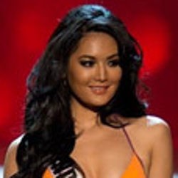 Maria Selena Berbikini Oranye di Miss Universe Presentation Show 2012