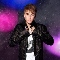 Justin Bieber-Lady Gaga, Raja & Ratunya Jejaring Sosial