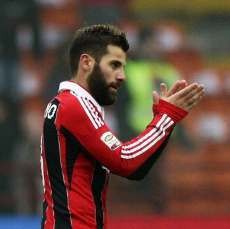 Gol Cepat Nocerino untuk Korban Penembakan di AS