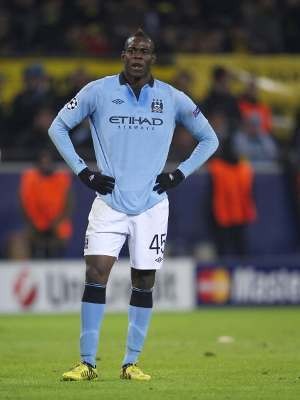 Balotelli Bawa City ke Pengadilan
