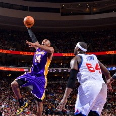 Kobe 34 Poin, Lakers Menang Lagi