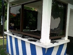 2 Pos Polisi di Semarang Dirusak Orang Berpakaian Hitam