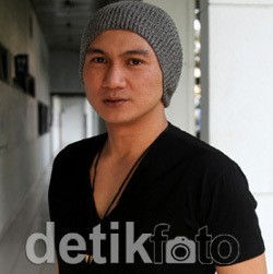 Bikin Band Baru, Anji Jadi Bassis