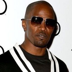 Jamie Foxx Jelaskan Detail Karakter Electro di Amazing Spider-Man 2