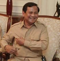  Prabowo Sentil Buruh Jangan Minta Gaji Naik Terlalu Tinggi