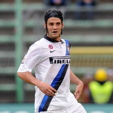 Chivu Ingin Habiskan Sisa Karier di Inter