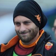 Roma Kembali Tegaskan Tak Akan Jual De Rossi