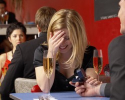 Ini Momen-momen Paling Memalukan Saat Kencan Pertama