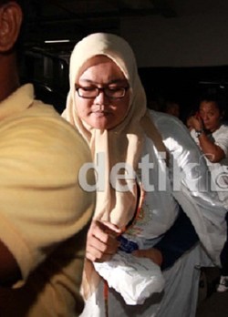 Afriyani Divonis 4 Tahun, Ibunda Pingsan