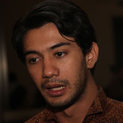 BJ Habibie Akui Reza Rahadian Sukses Perankan Dirinya