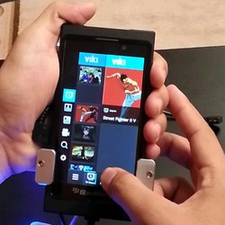 Tak Bundling iPhone 5, Tri Berharap BB10 Sukses