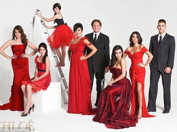 Kartu Natal Keluarga Kardashian dari Masa ke Masa