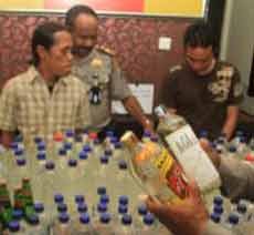 Ratusan Botol Miras Diamankan