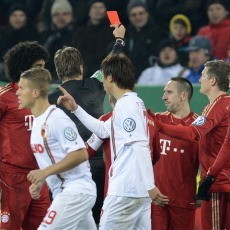 Terima Kartu Merah, Ribery Dikritik 
