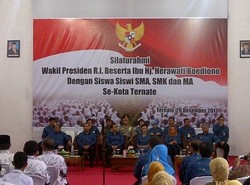 Di Depan Wapres Boediono, Siswa SMA di Ternate Keluhkan Internet