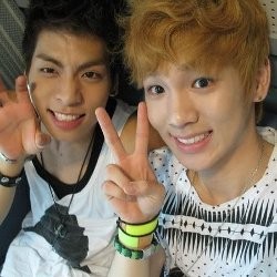 Jonghyun SHINee Terlambat Kirim Bunga untuk Key