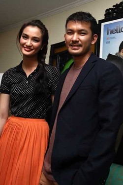 10 Pasangan Seleb Paling HOT