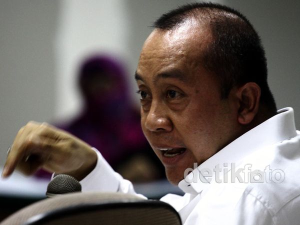 Saan Mustopa Bersaksi untuk Neneng