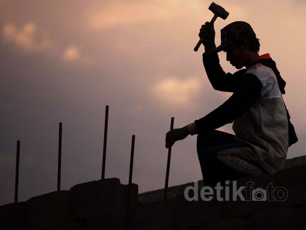 Pekerja Informal Indonesia Mencapai 62,71 Persen