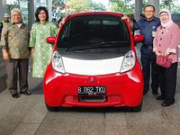 Mitsubishi i-MiEV Hadir di Peluncuran EVCS