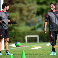 Milan Akui Ada Tawaran untuk Pato & Robinho