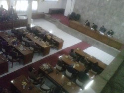 Seluruh Fraksi DPRD Garut Sepakat Aceng Dilengserkan!