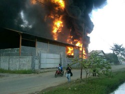 Gudang Tiner Terbakar di Deli Serdang Sumut