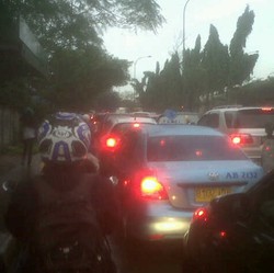 Cilandak-Lebak Bulus Macet Total, 1 Jam Tak Bergerak
