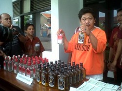 Produsen Vodka dan Whisky Palsu Dibekuk di Kebumen