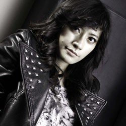 Gagal Jadi Model Karena Kurang Kurus, Oktiya pun Menyanyi