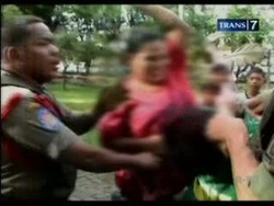 Tawuran Lagi, Pelajar Dipukuli Ibu