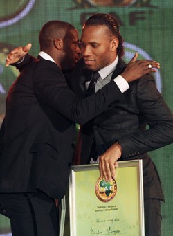Ini untuk keempat kalinya pemain asal Pantai Gading mampu memenanginya setelah Drogba di tahun 2005 dan 2009. REUTERS/Luc Gnago.